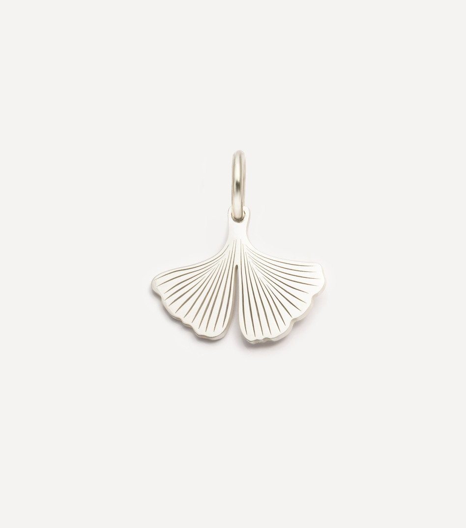 Ginkgo Pendant in Silver